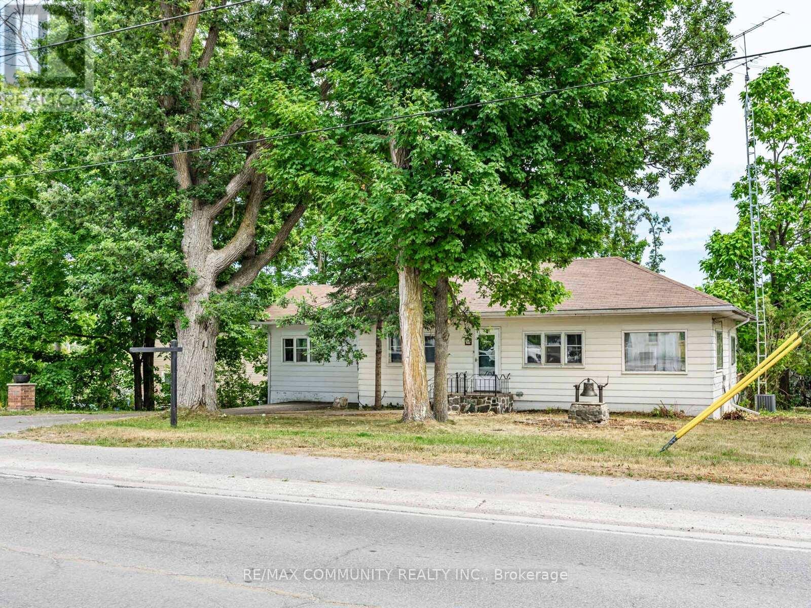 36 North Street, Kawartha Lakes (Bobcaygeon), Ontario  K0M 1A0 - Photo 2 - X12474628