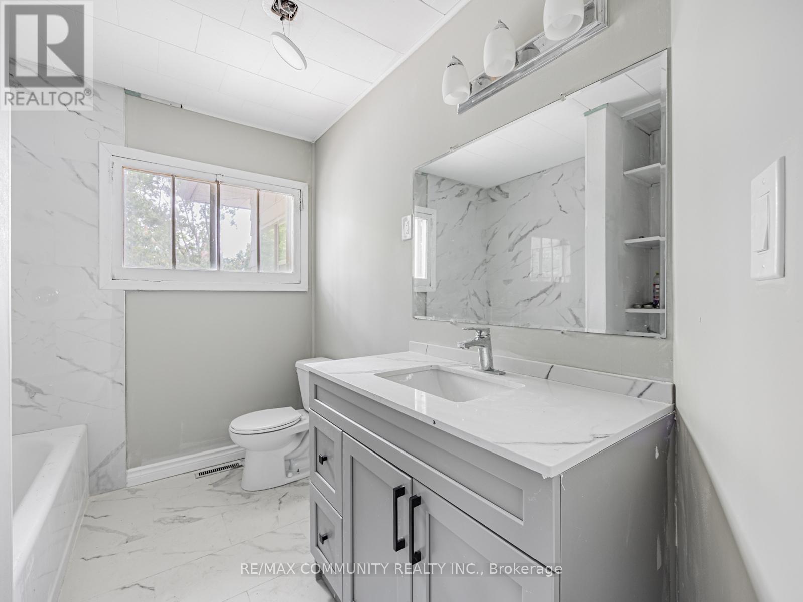 36 North Street, Kawartha Lakes (Bobcaygeon), Ontario  K0M 1A0 - Photo 21 - X12474628