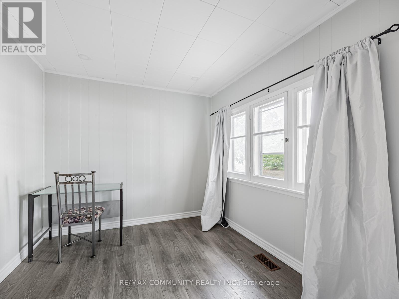 36 North Street, Kawartha Lakes (Bobcaygeon), Ontario  K0M 1A0 - Photo 6 - X12474628