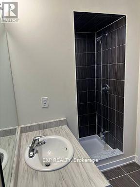 54 Rowlock Street, Welland, Ontario  L3B 0M7 - Photo 15 - X12474651