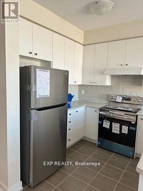 54 Rowlock Street, Welland, Ontario  L3B 0M7 - Photo 6 - X12474651