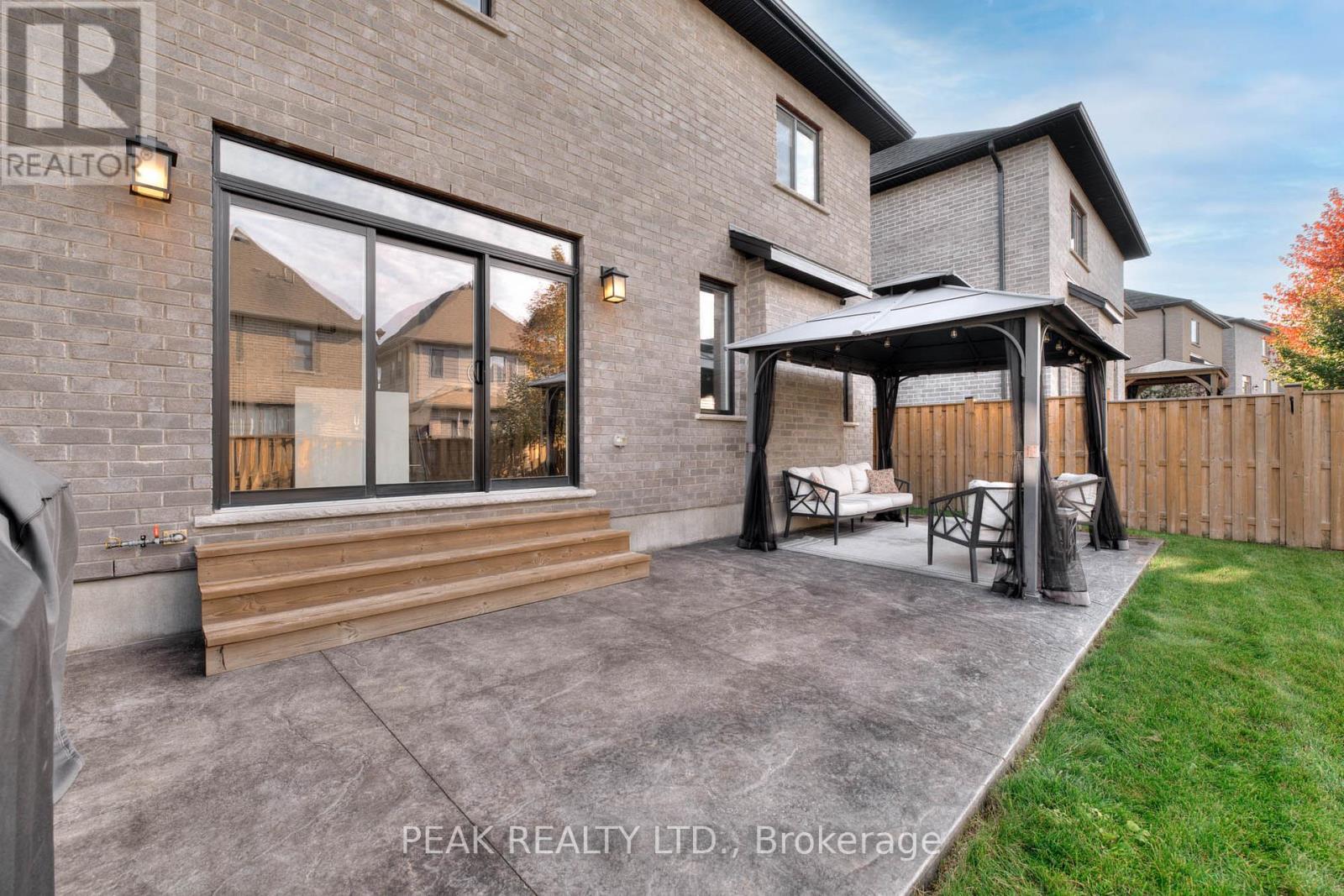 231 Forest Creek Drive, Kitchener, Ontario  N2R 0M2 - Photo 39 - X12474680