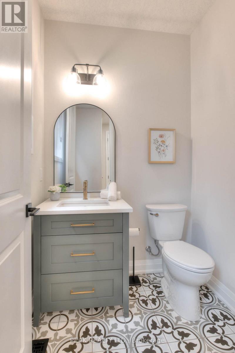 231 Forest Creek Drive, Kitchener, Ontario  N2R 0M2 - Photo 7 - X12474680