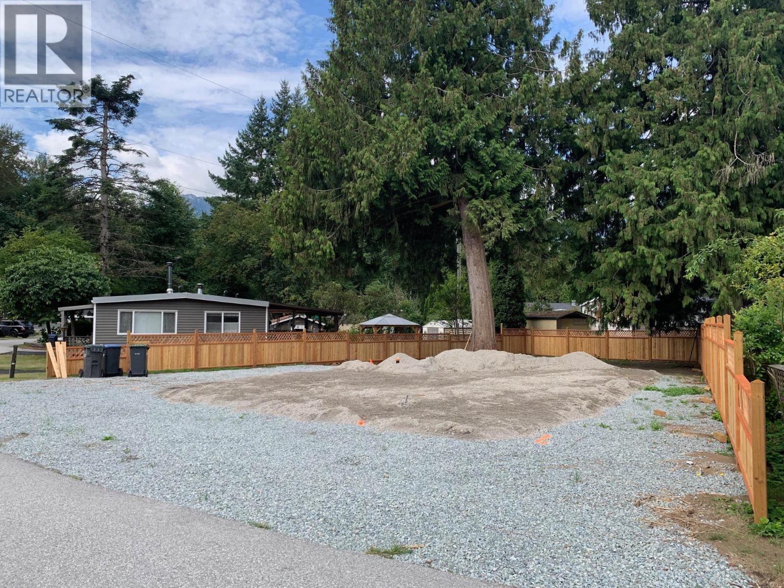 114 1830 MAMQUAM ROAD, Squamish, British Columbia