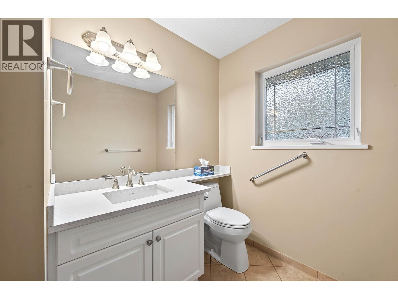 3460 Navatanee Drive, Kamloops, British Columbia  V2H 1S1 - Photo 13 - 10366414
