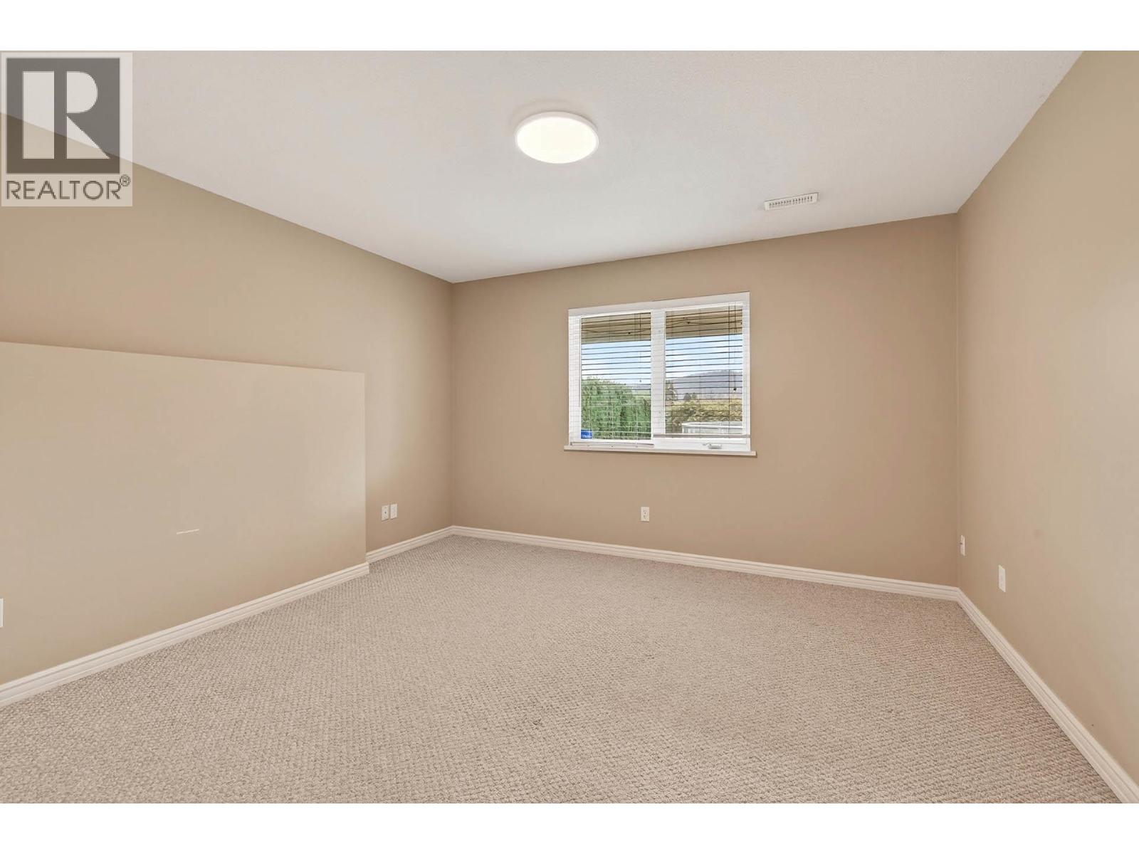 3460 Navatanee Drive, Kamloops, British Columbia  V2H 1S1 - Photo 31 - 10366414