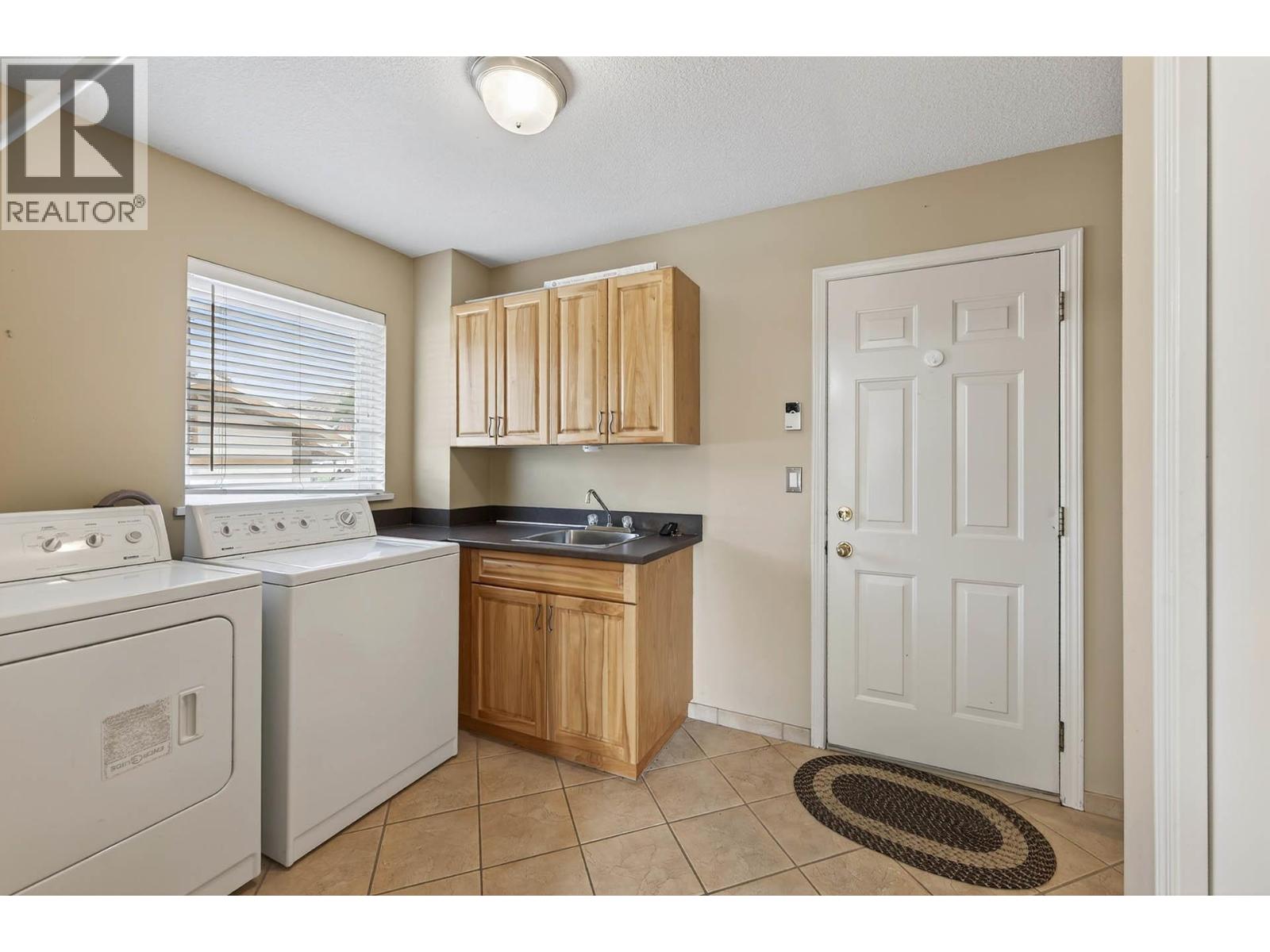 3460 Navatanee Drive, Kamloops, British Columbia  V2H 1S1 - Photo 39 - 10366414