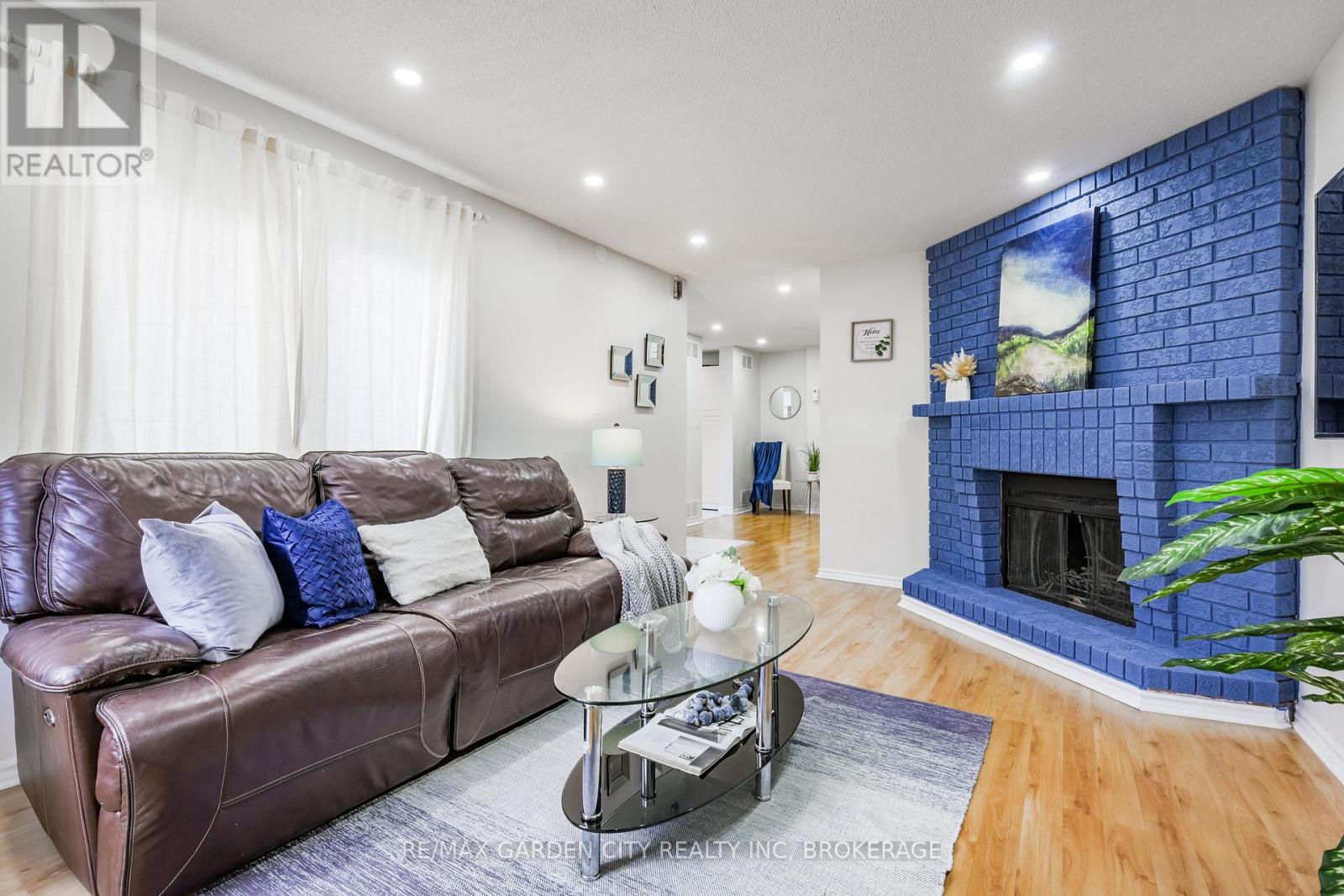 1172 Kos Boulevard, Mississauga, Ontario  L5J 4L7 - Photo 11 - W12474749