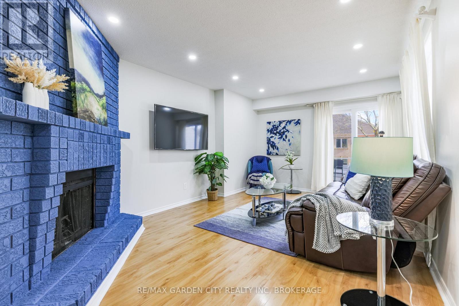 1172 Kos Boulevard, Mississauga, Ontario  L5J 4L7 - Photo 12 - W12474749