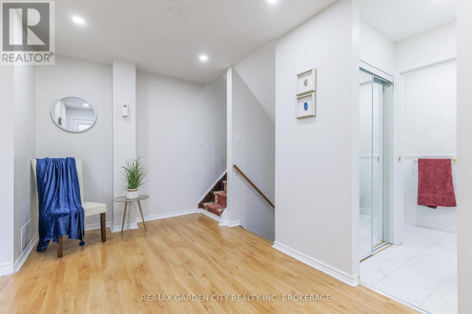 1172 Kos Boulevard, Mississauga, Ontario  L5J 4L7 - Photo 13 - W12474749