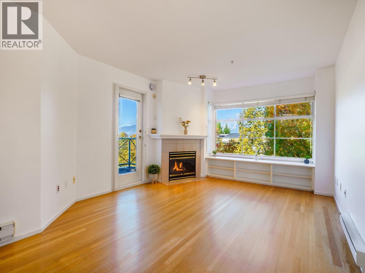 410 2388 Triumph Street, Vancouver, British Columbia  V5L 1L5 - Photo 2 - R3060558