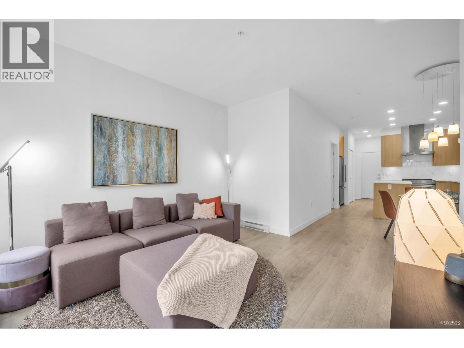 206 7123 11th Avenue, Burnaby, British Columbia  V3N 0J6 - Photo 3 - R3060592