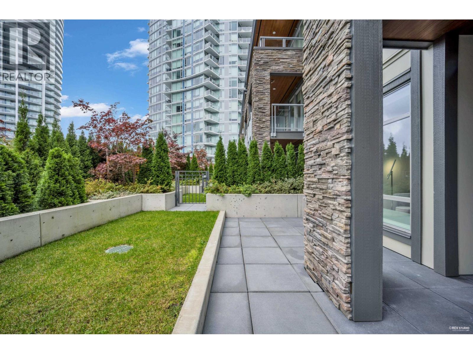 206 7123 11th Avenue, Burnaby, British Columbia  V3N 0J6 - Photo 5 - R3060592