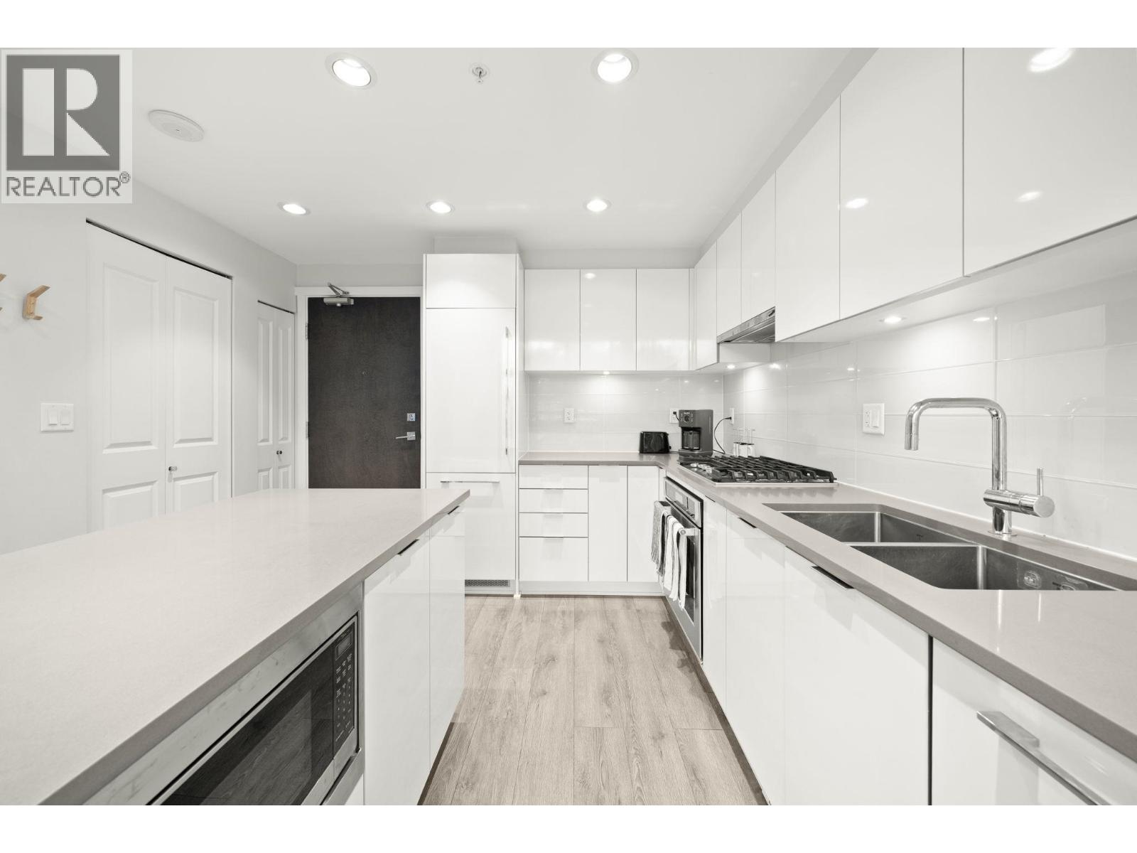 305 2388 Madison Avenue, Burnaby, British Columbia  V5C 0K8 - Photo 8 - R3060613
