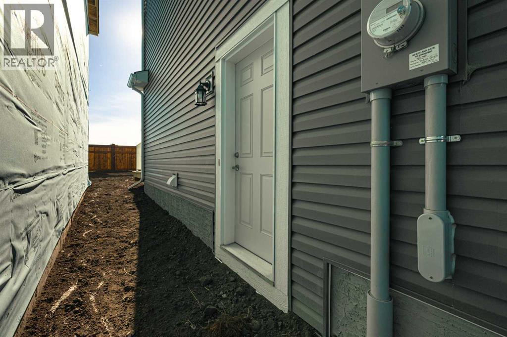 81 Sora Gardens Se, Calgary, Alberta  T3S 0V3 - Photo 2 - A2261392