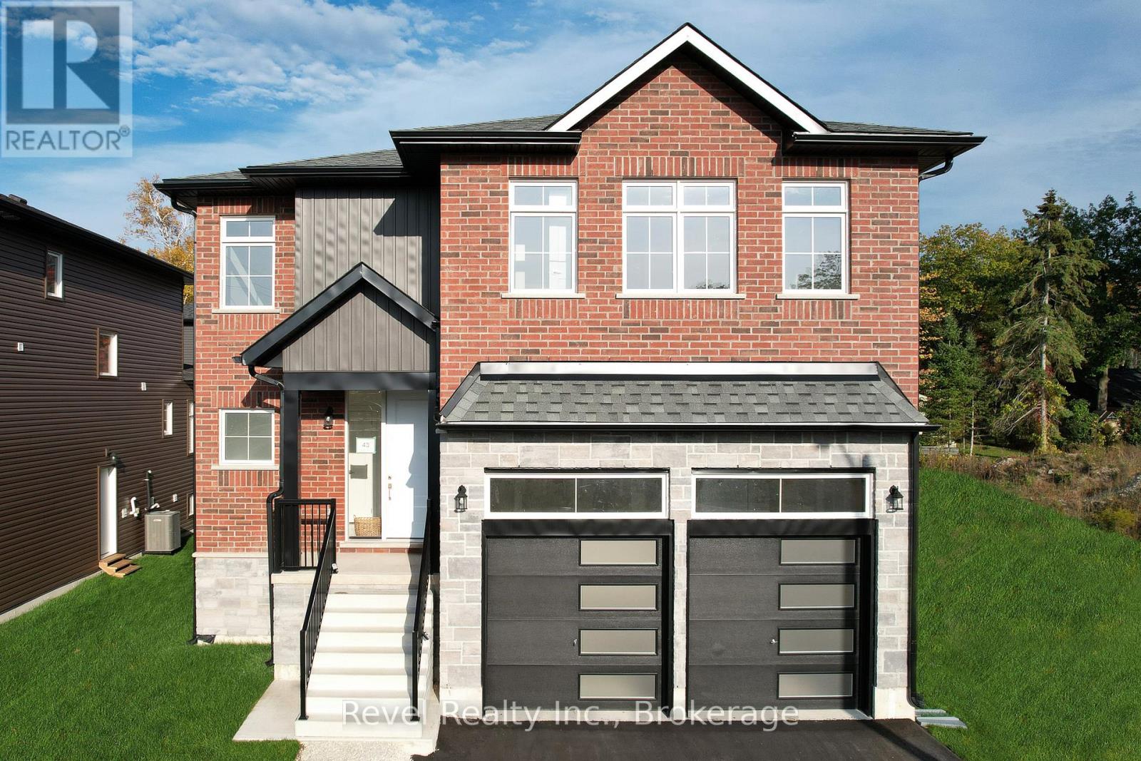 43 Joanne Crescent, Wasaga Beach, Ontario  L9Z 2N9 - Photo 1 - S12347775
