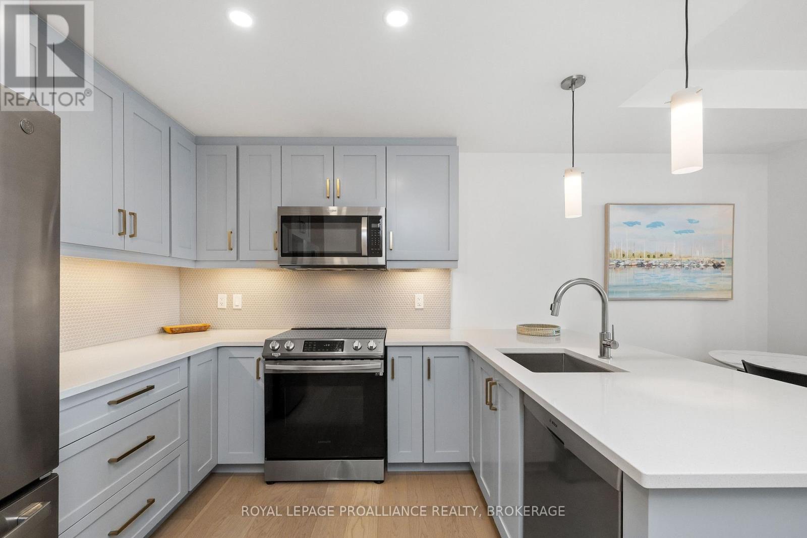 418 - 129b South Street, Gananoque, Ontario  K7G 0B1 - Photo 11 - X12474738