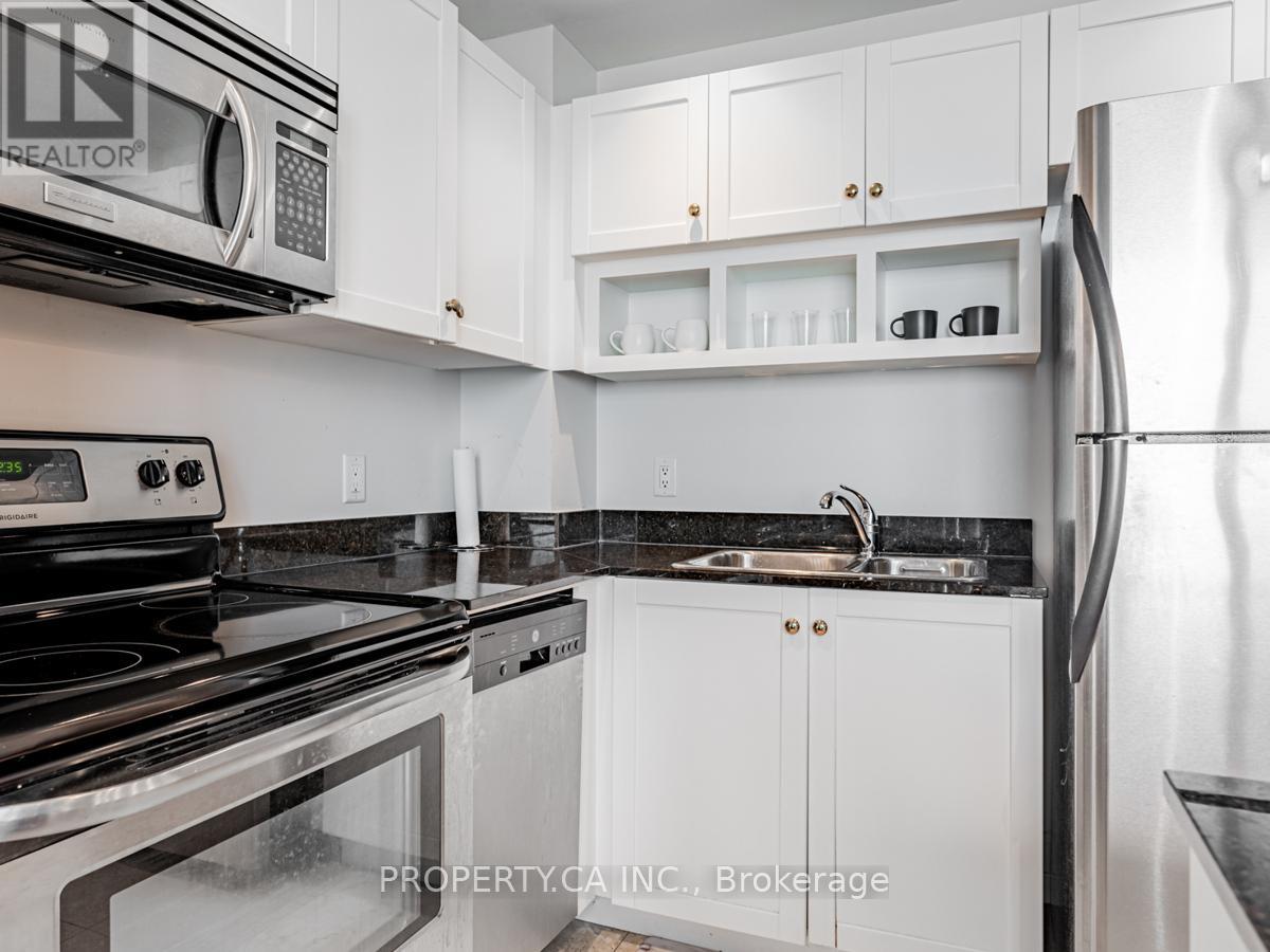 2109 - 218 Queens Quay W, Toronto, Ontario  M5J 2Y6 - Photo 4 - C12474715