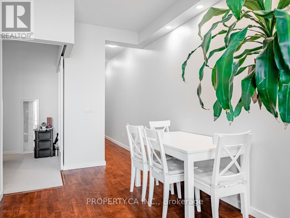 2109 - 218 Queens Quay W, Toronto, Ontario  M5J 2Y6 - Photo 9 - C12474715