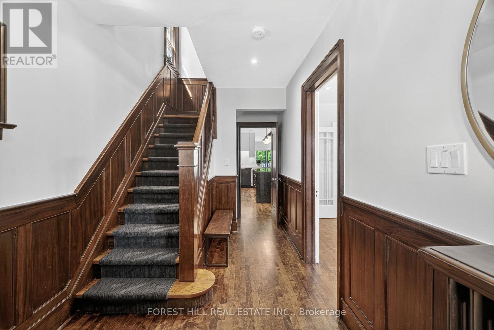 82 Pinewood Avenue, Toronto, Ontario  M6C 2V1 - Photo 16 - C12474722