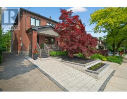 82 PINEWOOD AVENUE, Toronto, Ontario