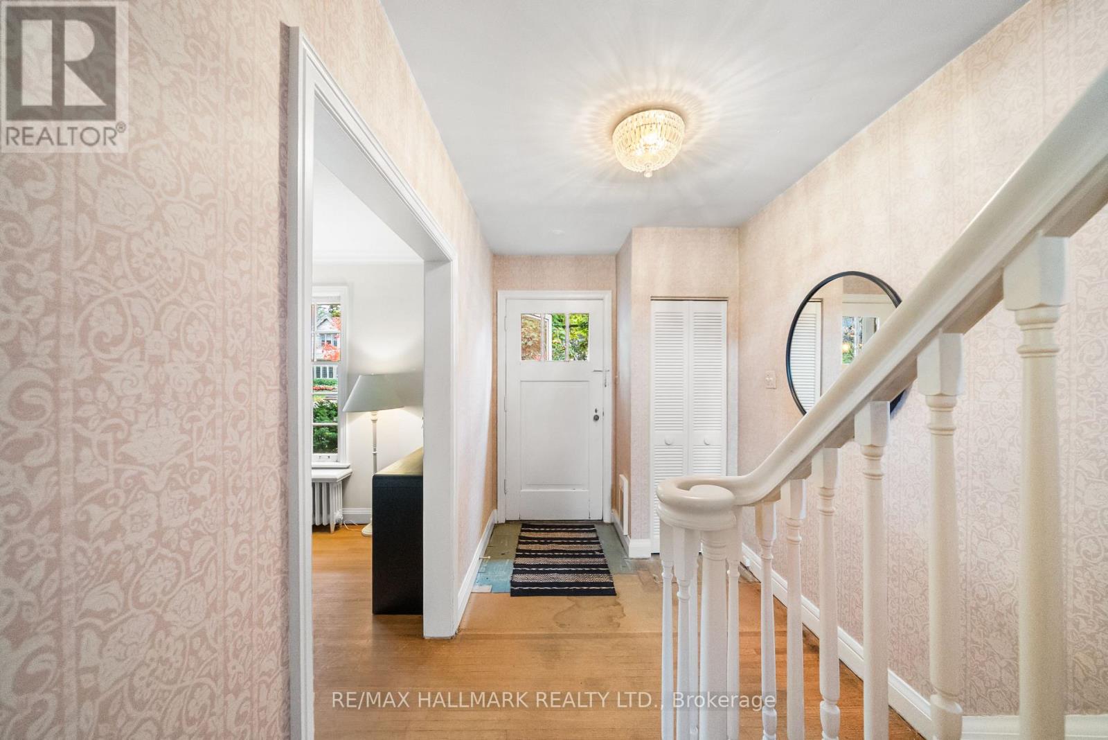 135 Mona Drive, Toronto, Ontario  M5N 2R7 - Photo 3 - C12474745