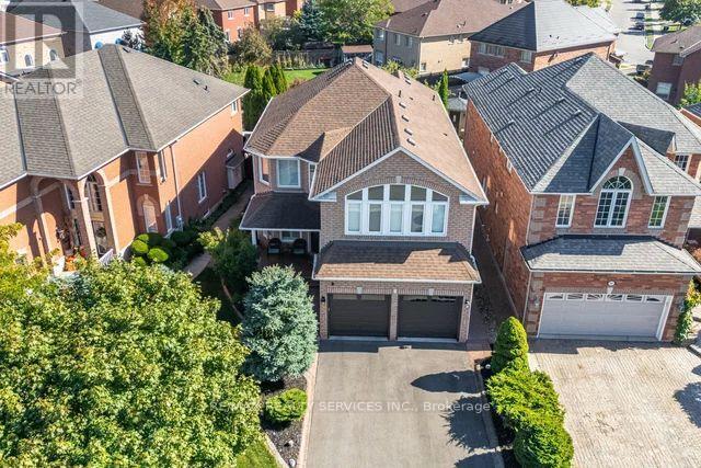 8 BARNES COURT, Brampton, Ontario