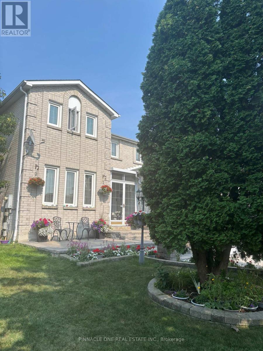 LOWER - 979 RAMBLEBERRY AVENUE, Pickering, Ontario