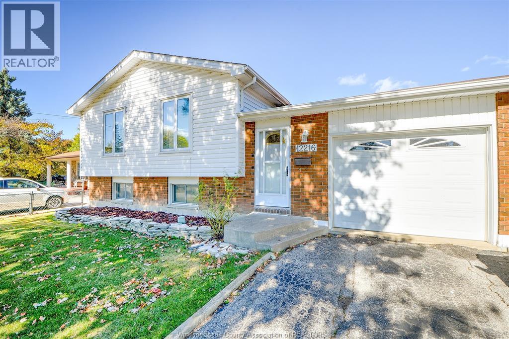 12216 DILLON, Tecumseh, Ontario