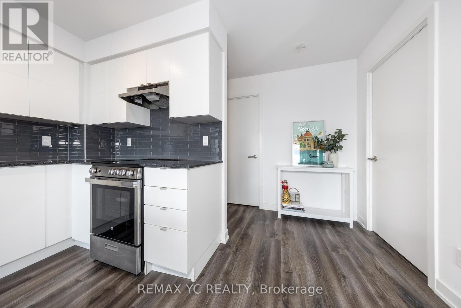 715 - 120 Varna Drive, Toronto, Ontario  M6A 0B3 - Photo 23 - C12474618