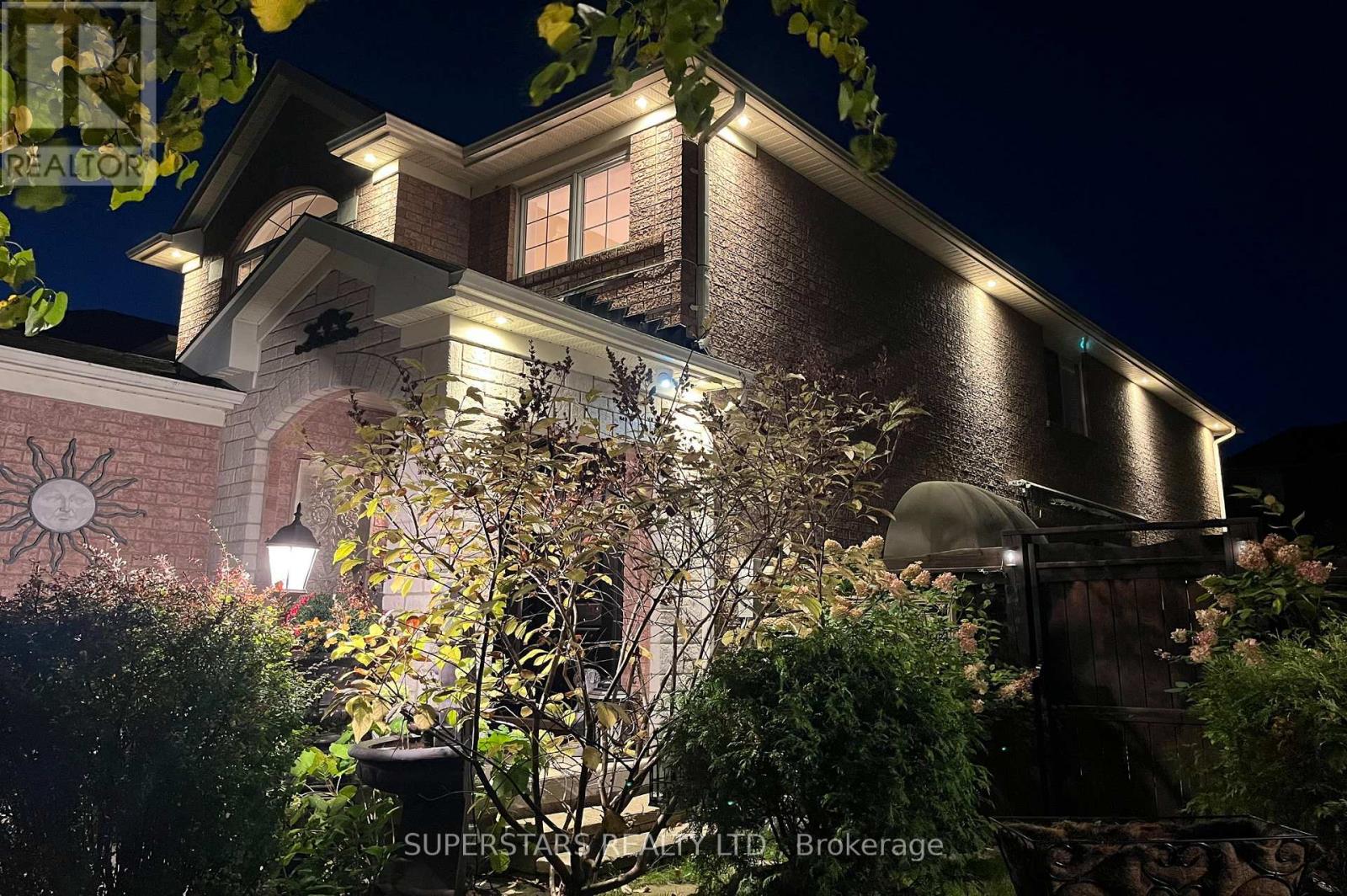 166 Worthington Avenue, Richmond Hill, Ontario  L4E 4N7 - Photo 8 - N12474718