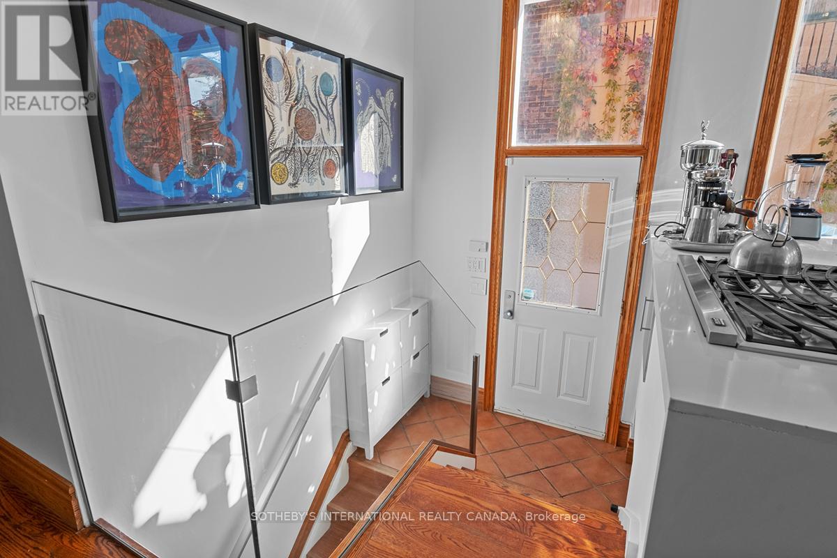 114 Margueretta Street, Toronto, Ontario  M6H 3S3 - Photo 11 - C12474751
