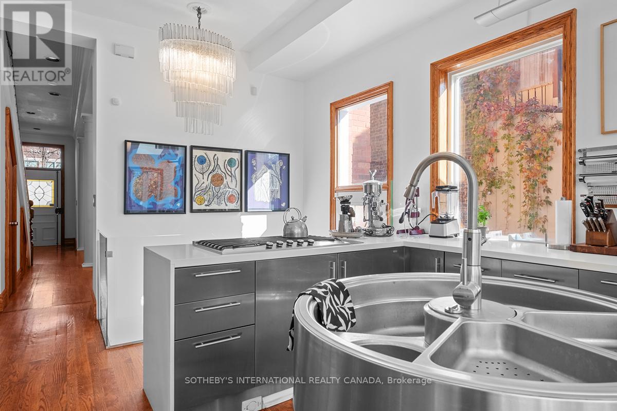 114 Margueretta Street, Toronto, Ontario  M6H 3S3 - Photo 15 - C12474751