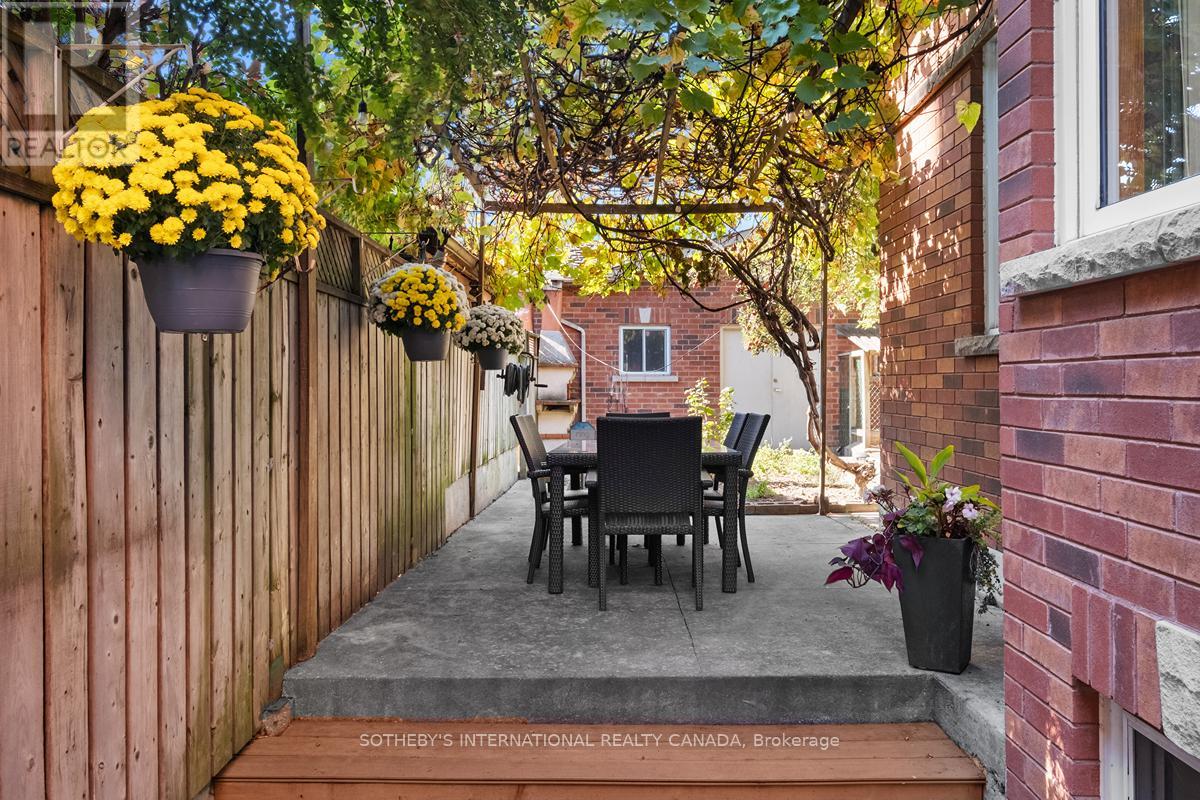 114 Margueretta Street, Toronto, Ontario  M6H 3S3 - Photo 46 - C12474751