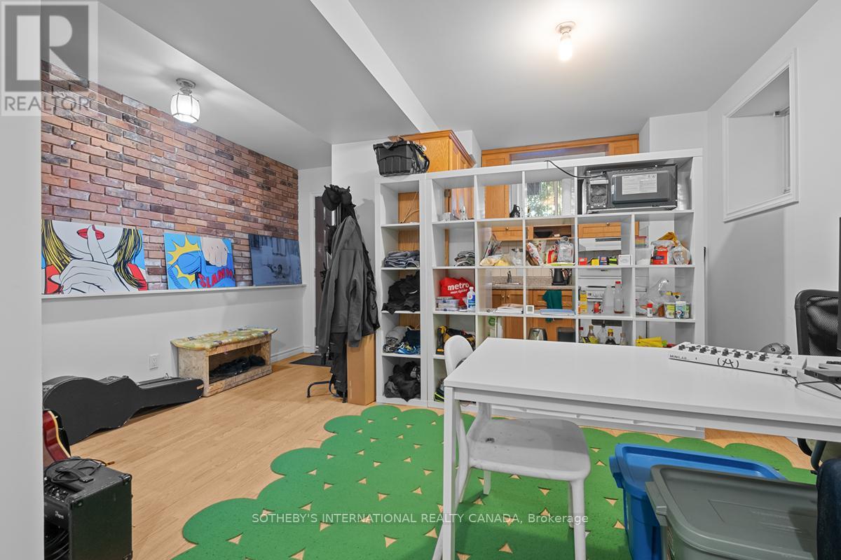 114 Margueretta Street, Toronto, Ontario  M6H 3S3 - Photo 43 - C12474751
