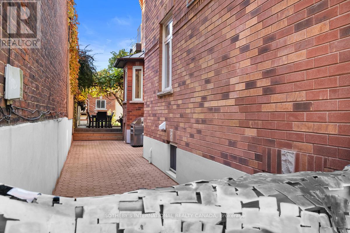 114 Margueretta Street, Toronto, Ontario  M6H 3S3 - Photo 45 - C12474751
