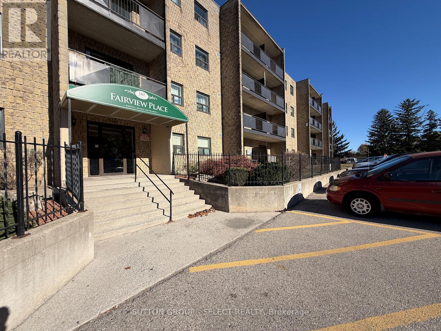 402 - 140 Park Avenue E, Chatham-Kent, Ontario  N7M 3V6 - Photo 2 - X12473684