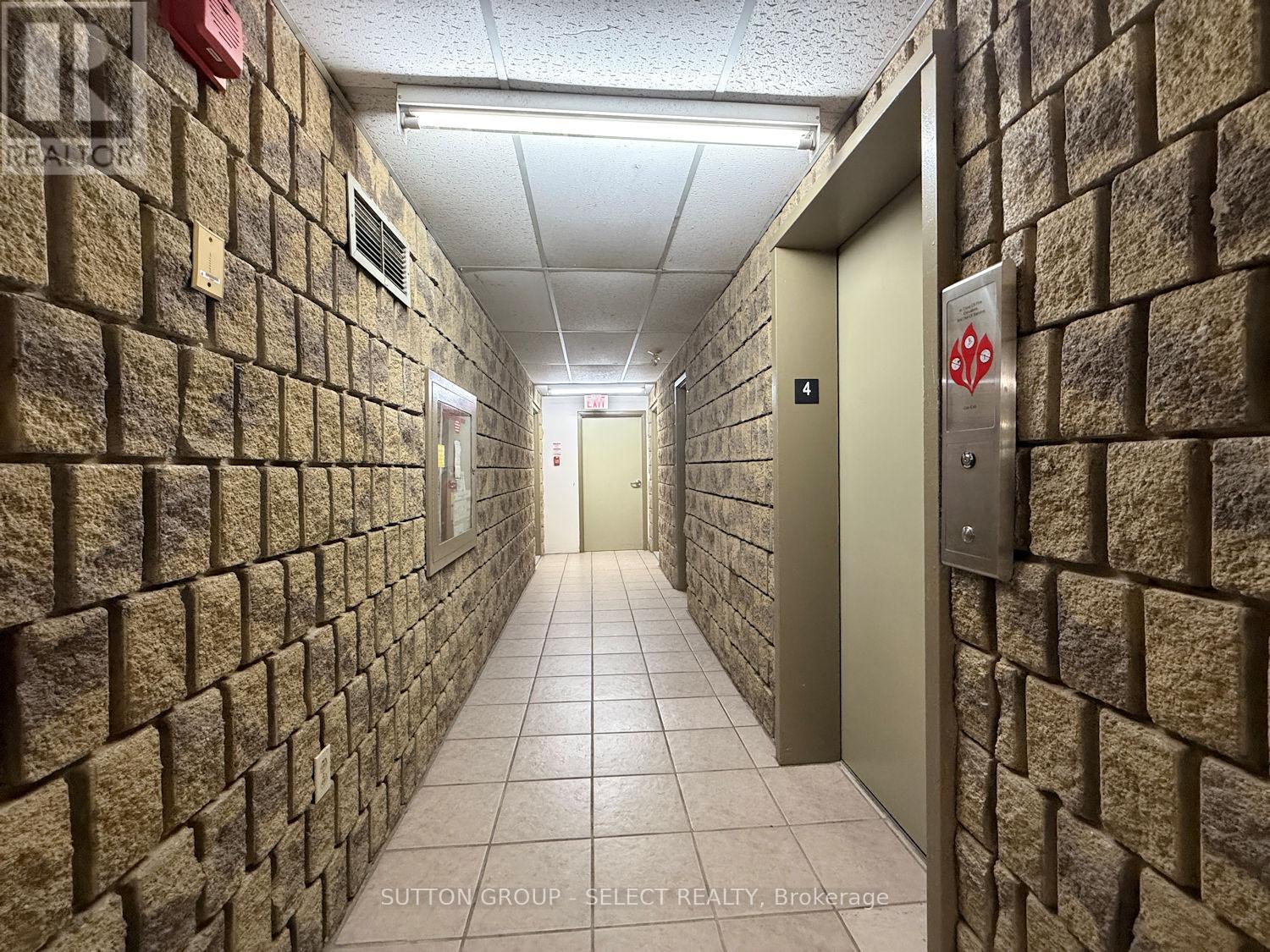 402 - 140 Park Avenue E, Chatham-Kent, Ontario  N7M 3V6 - Photo 8 - X12473684