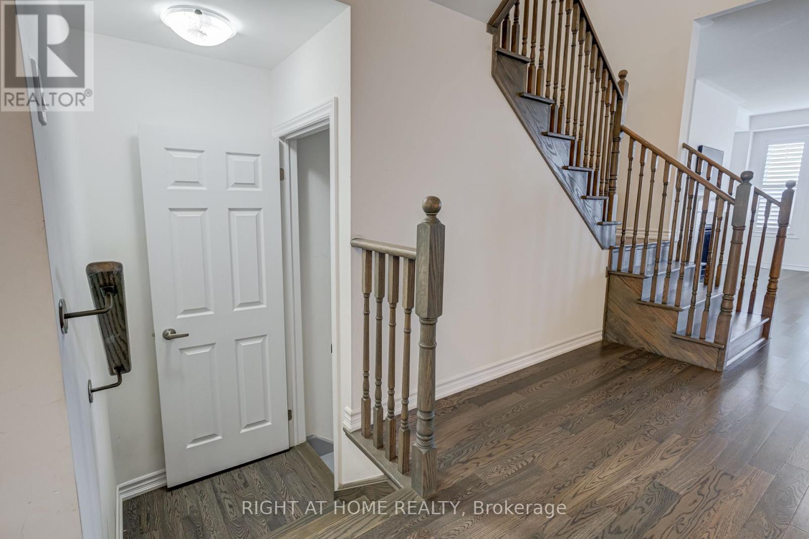 14 Moorhart Crescent, Caledon, Ontario  L7C 4J5 - Photo 16 - W12466843