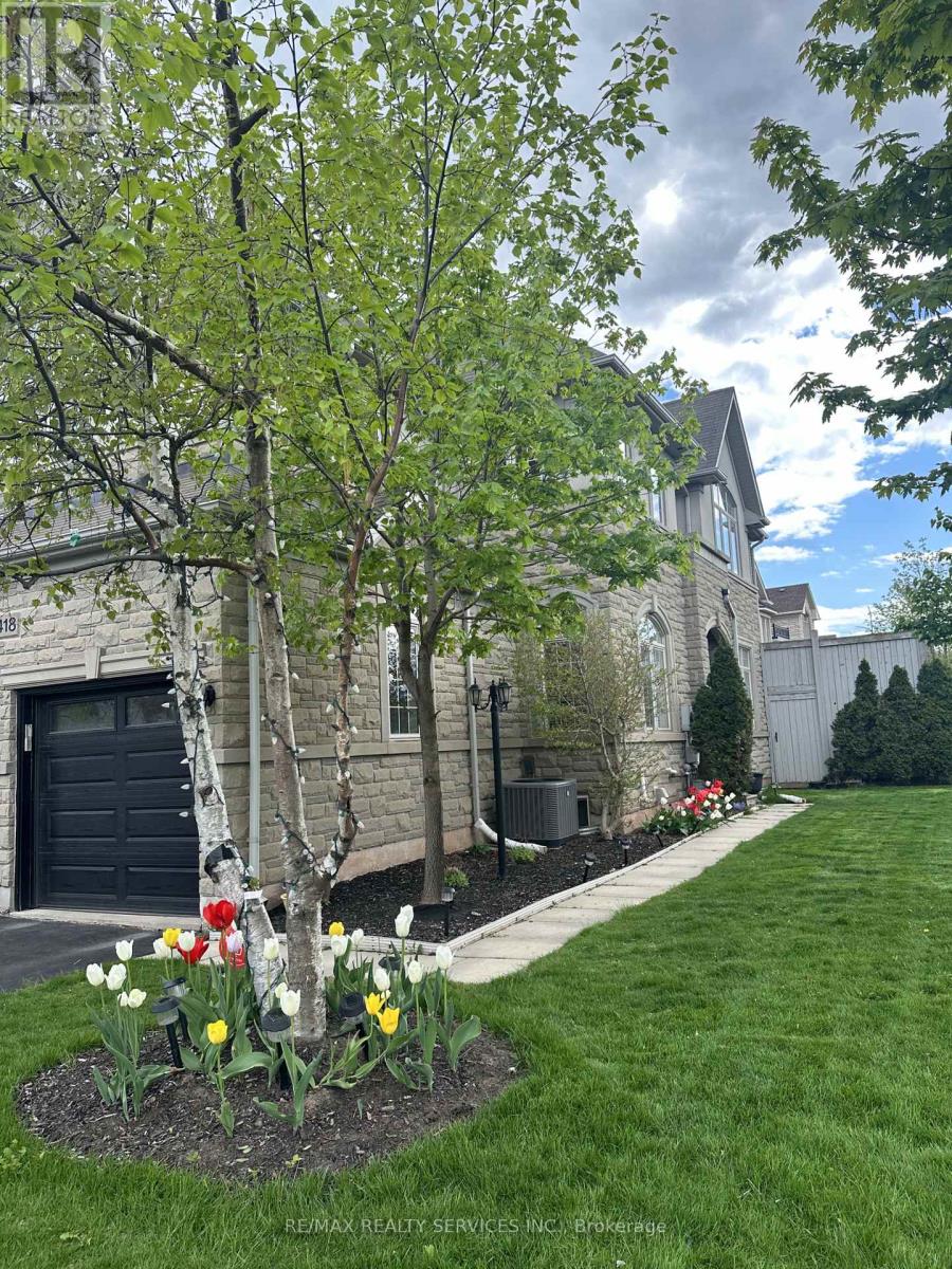 2418 WASAGA DRIVE, Oakville, Ontario