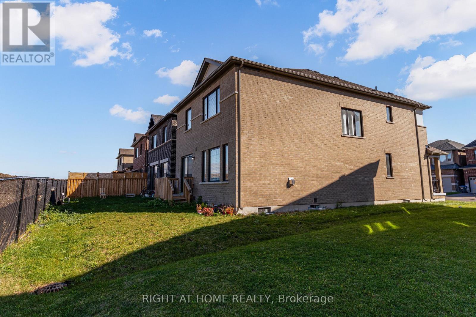 14 Moorhart Crescent, Caledon, Ontario  L7C 4J5 - Photo 19 - W12466843