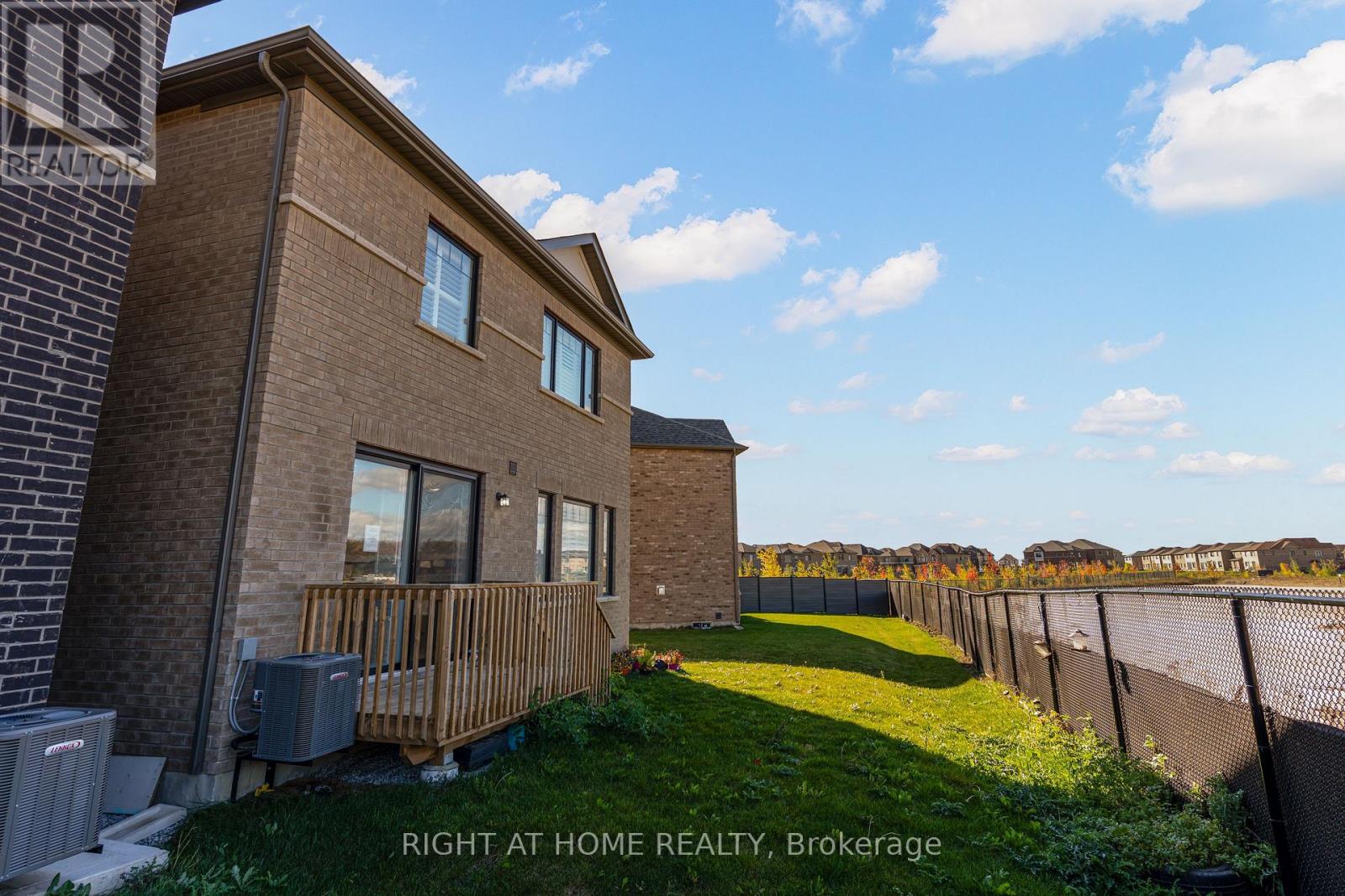 14 Moorhart Crescent, Caledon, Ontario  L7C 4J5 - Photo 20 - W12466843
