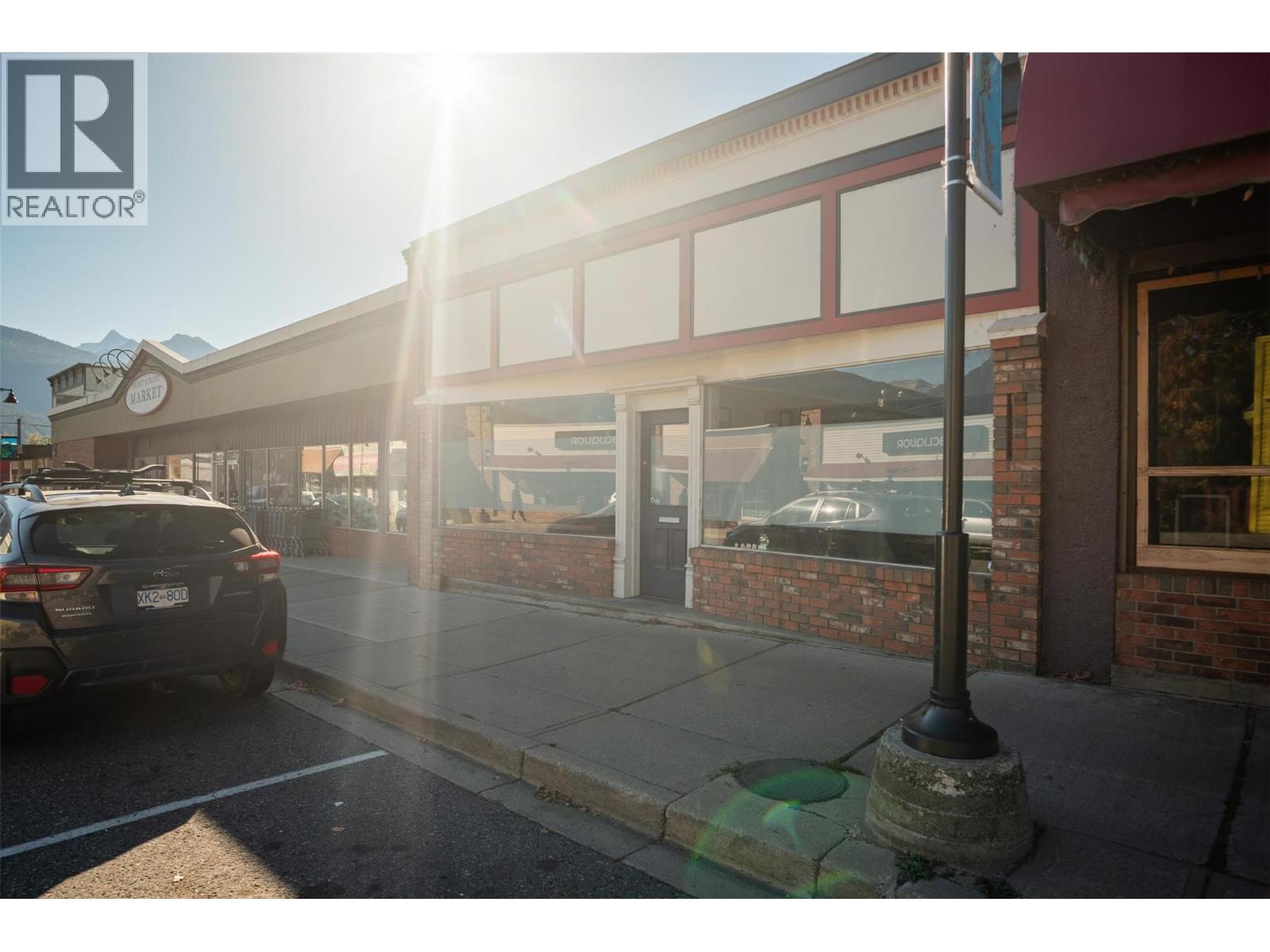 415 Front Street, Kaslo, British Columbia  V0G 1M0 - Photo 2 - 10365811