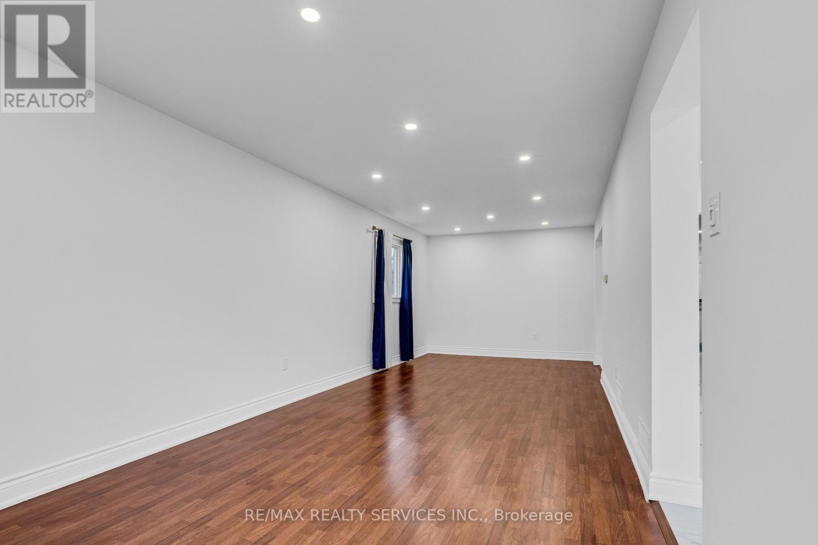 Upper - 4354 Waterford Crescent, Mississauga, Ontario  L5R 2B2 - Photo 8 - W12474700