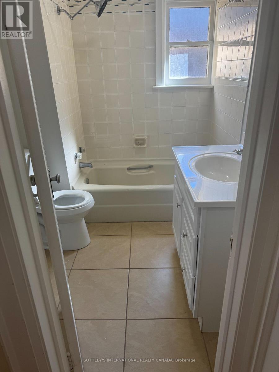 931 Royal York Road, Toronto, Ontario  M8Y 2V8 - Photo 4 - W12474701