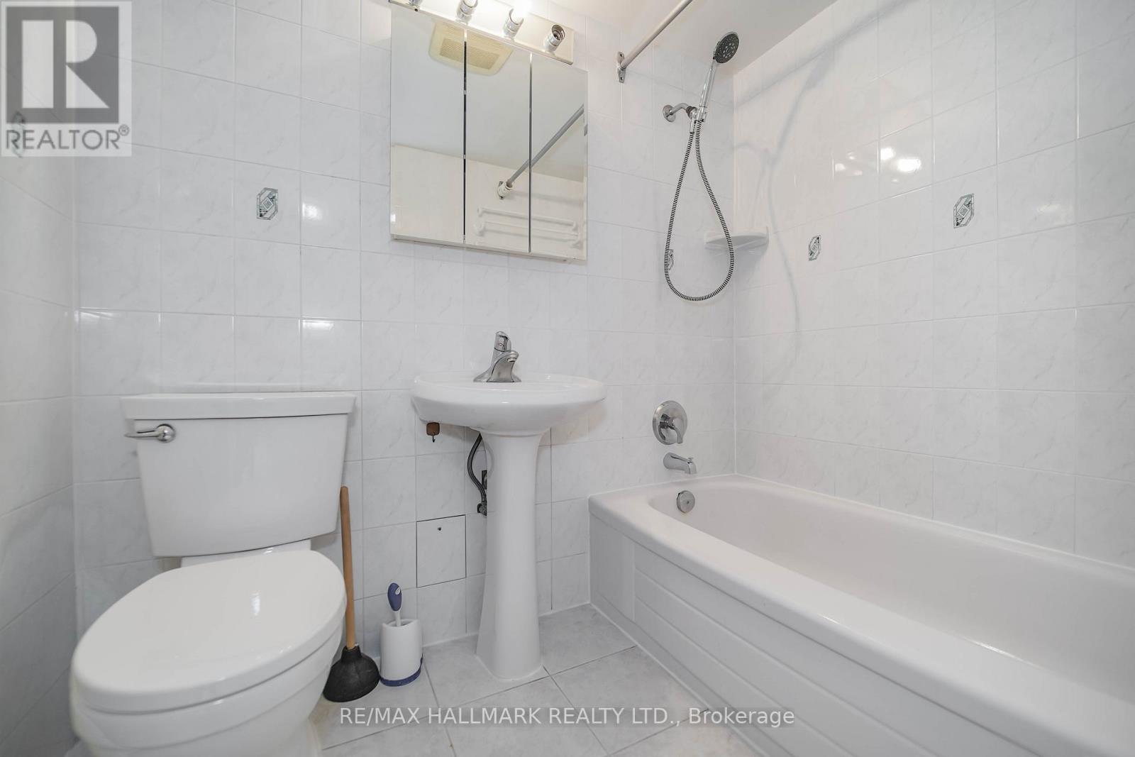 411 - 50 Lotherton Pathway, Toronto, Ontario  M6B 2G7 - Photo 21 - W12474732