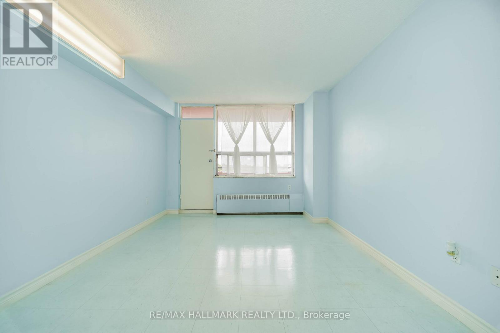 411 - 50 Lotherton Pathway, Toronto, Ontario  M6B 2G7 - Photo 9 - W12474732