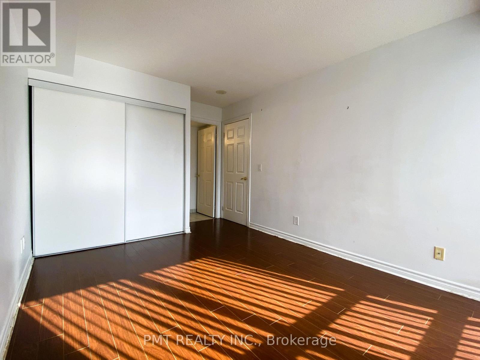 2203 - 5 Michael Power Place, Toronto, Ontario  M9A 0A3 - Photo 14 - W12474744