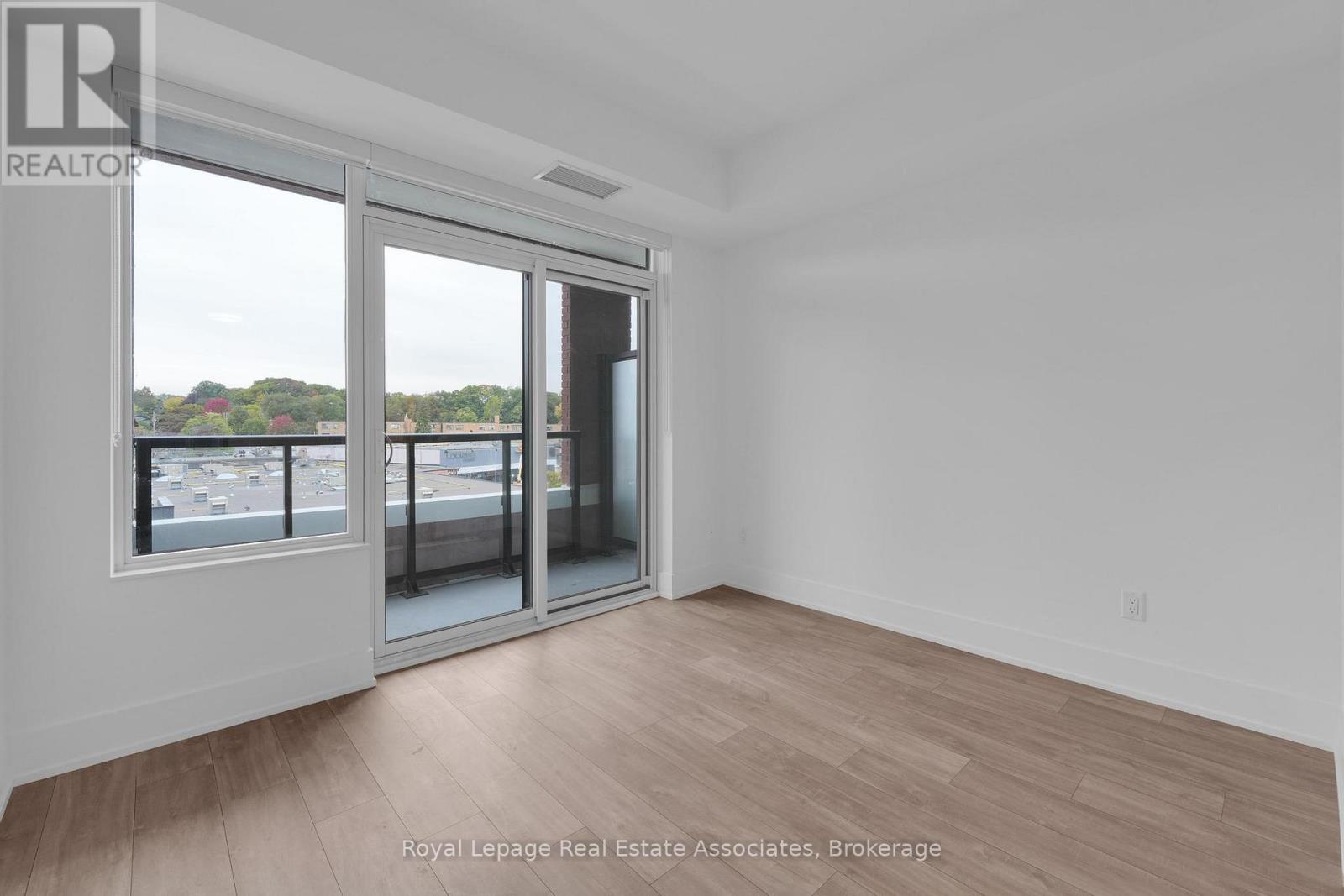 414 - 259 The Kingsway, Toronto, Ontario  M9A 0G2 - Photo 8 - W12474747
