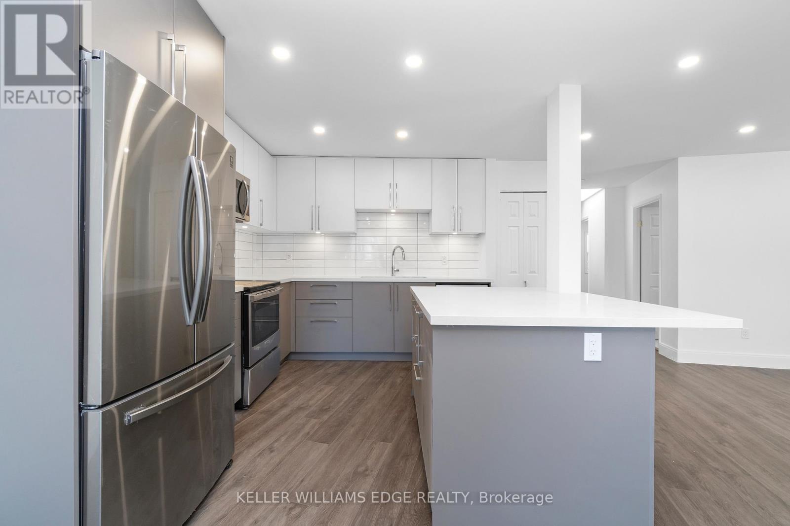 Upper - 1498 Paddington Court, Burlington, Ontario  L7M 1W7 - Photo 10 - W12474753